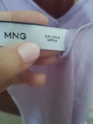 Top lencero satinado morado