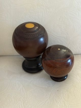 Bolas de madera maciza antiguas inglesas