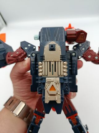TRANSFORMER DECEPTICON "CUMPLEZONE"