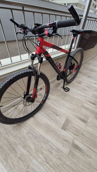 Bicicleta de montaña Btwin Rockrider ST560