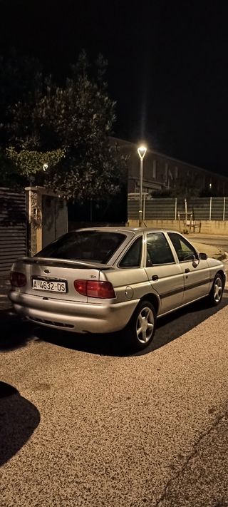 Ford scort 1998