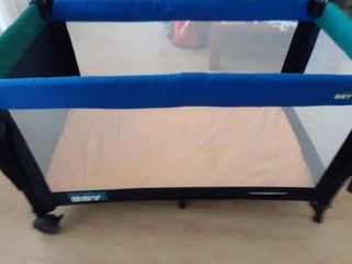 Cuna de viaje plegable con colchón
