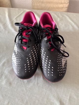 Zapatillas de fútbol para césped artificial