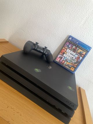 Consola PS4 Pro Negra + GTA V Premium Edition