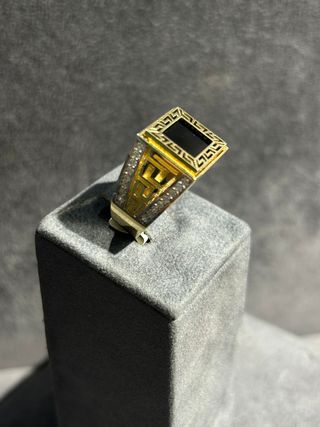 Anillo Sello Versace Negro y Dorado