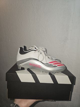 Botas de fútbol Adidas niño blancas y rosas núm 30
