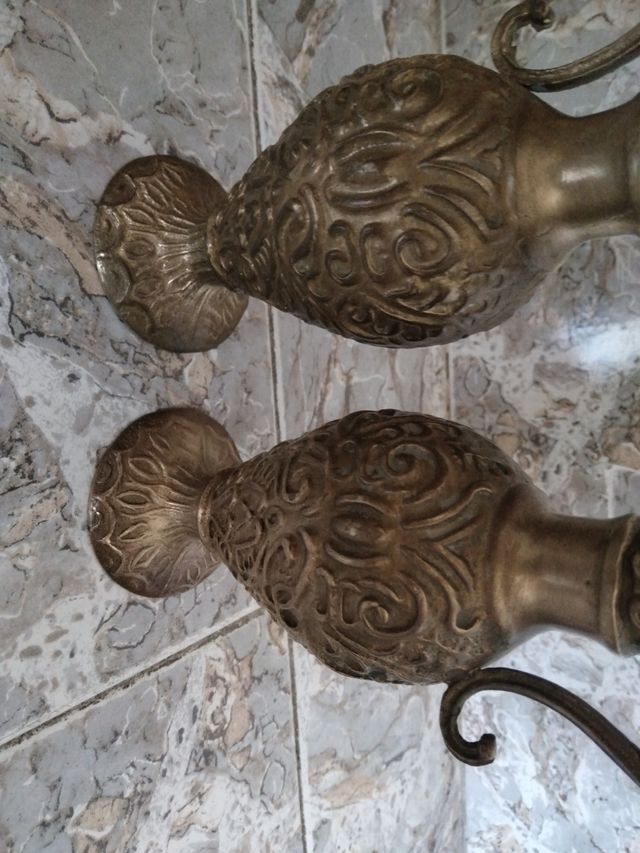 Vasi antichi decorati (2 unità)