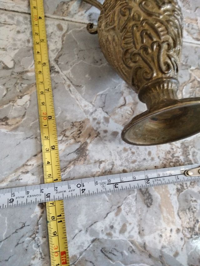 Vasi antichi decorati (2 unità)