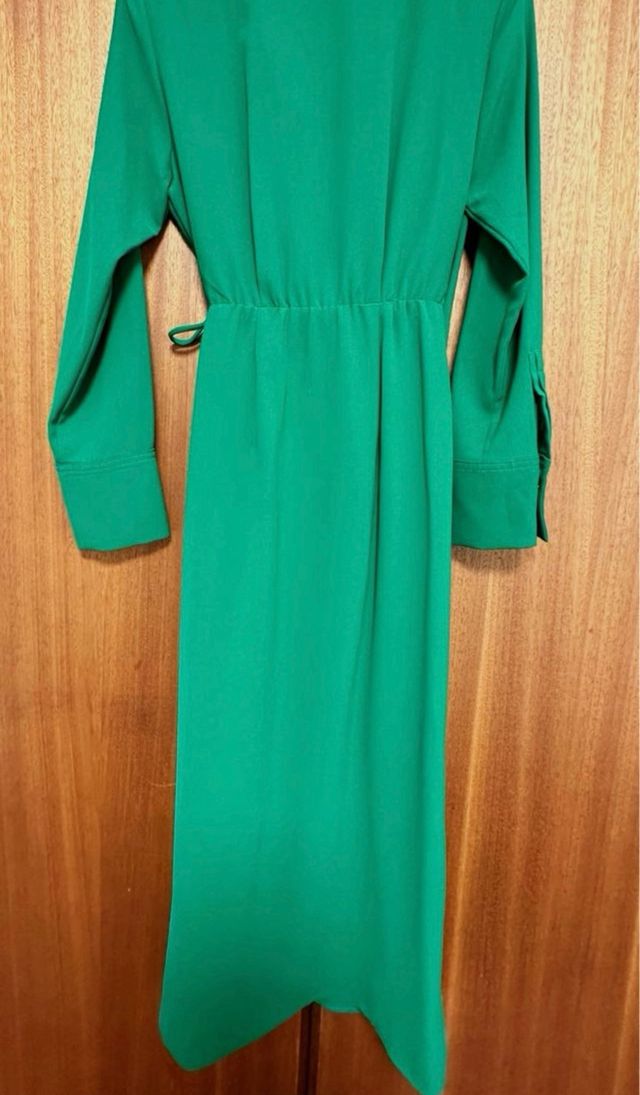 Abito verde incrociato