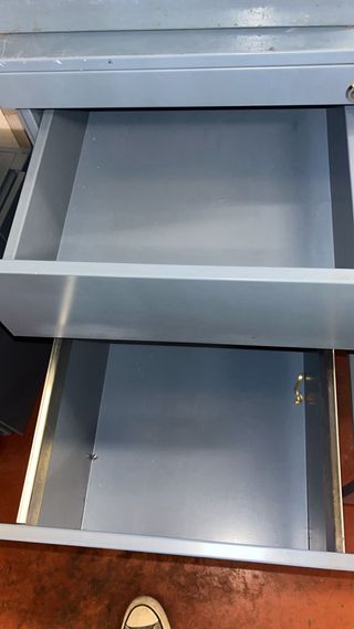 Cajoneras metálicas grises
