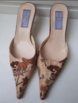 Zapatos tipo mules punta Fina 