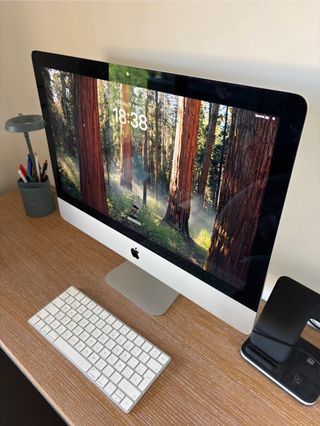 iMac 21.5” 2019 8GB RAM 500GB HD