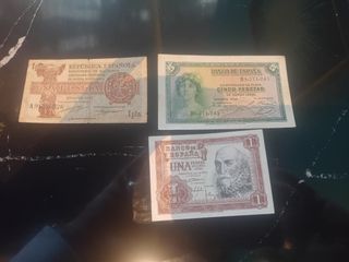 Billetes españoles: 1 Peseta y 5 Pesetas