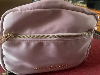 Bolso marrón y rosa