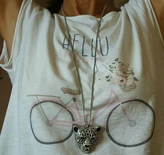 Collana con ciondolo tigre