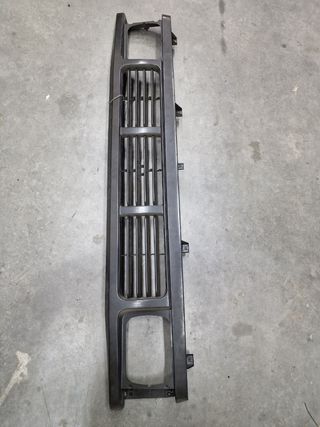 Parrilla Nissan Patrol