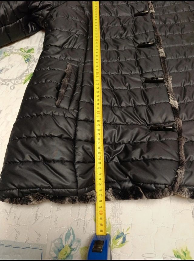 Giacca donna trapuntata nera con pelliccia