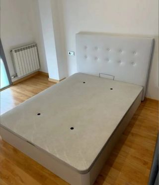 Cama matrimonial NUEVAS Y ELEGANTES 