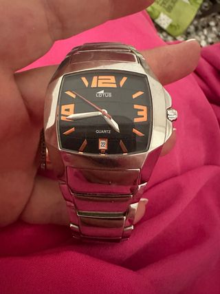 Reloj Lotus Caballero Negro y Plateado