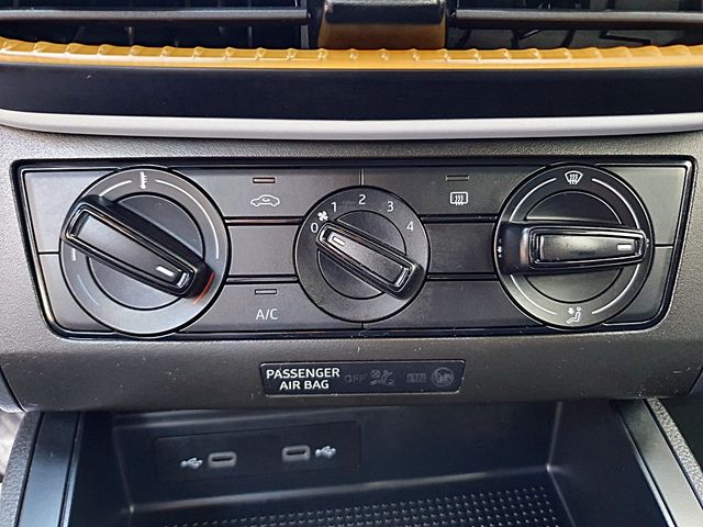SEAT Ibiza, CARPLAY, climatizador, alerta carril