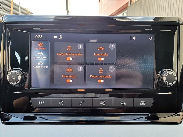 SEAT Ibiza, CARPLAY, climatizador, alerta carril