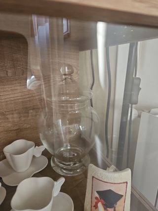 Vaso in cristallo trasparente con coperchio