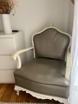Sillón Clásico Restaurado Beige/Plata