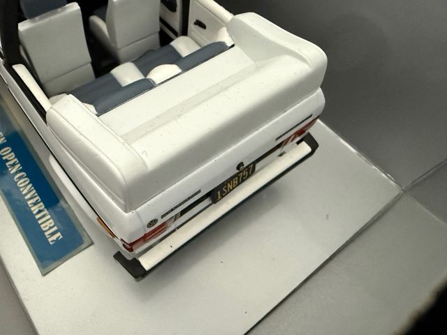 Maqueta Volkswagen Golf Cabrio Sun Star