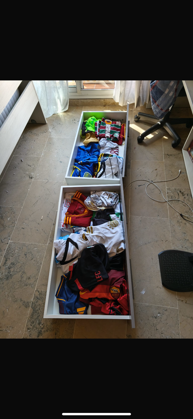 Cama juvenil con cajones