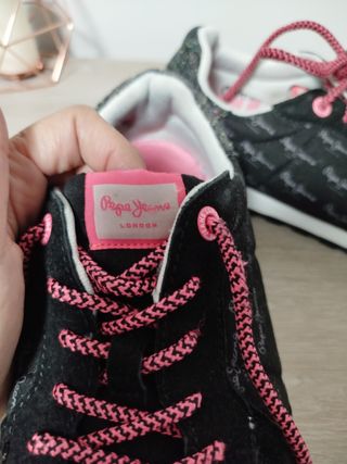 Zapatillas Pepe Jeans Negras y Rosas Talla 40
