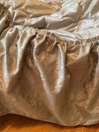 Colcha edredón con volante 1.35 tono verde claro