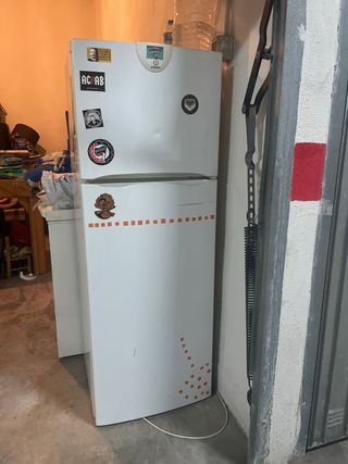 Nevera Indesit