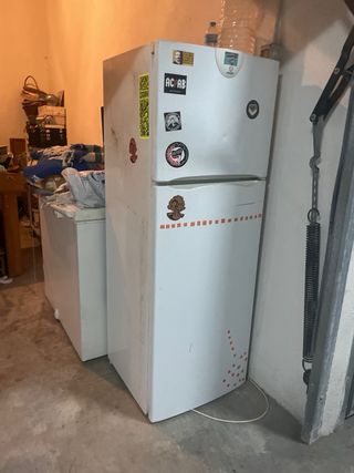 Nevera Indesit