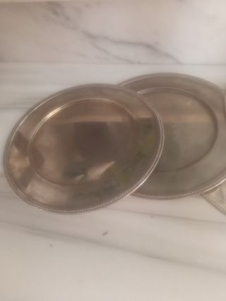 4 Bajoplatos Metálicos Plateados