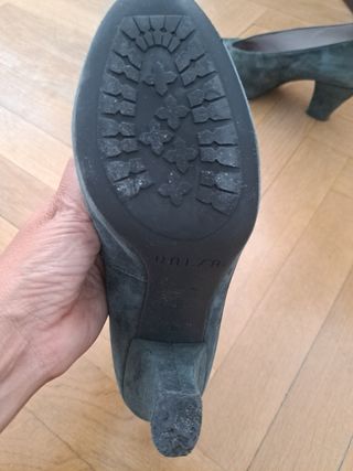 Zapatos de ante azul hrisaceo tacón Unisa  T-38