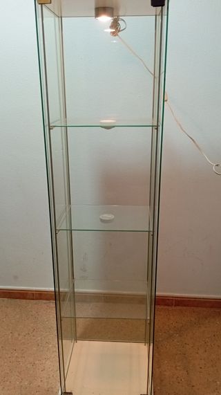 Vitrina expositora con luz 4 estantes