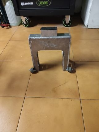 Caballete delantero ByAbe