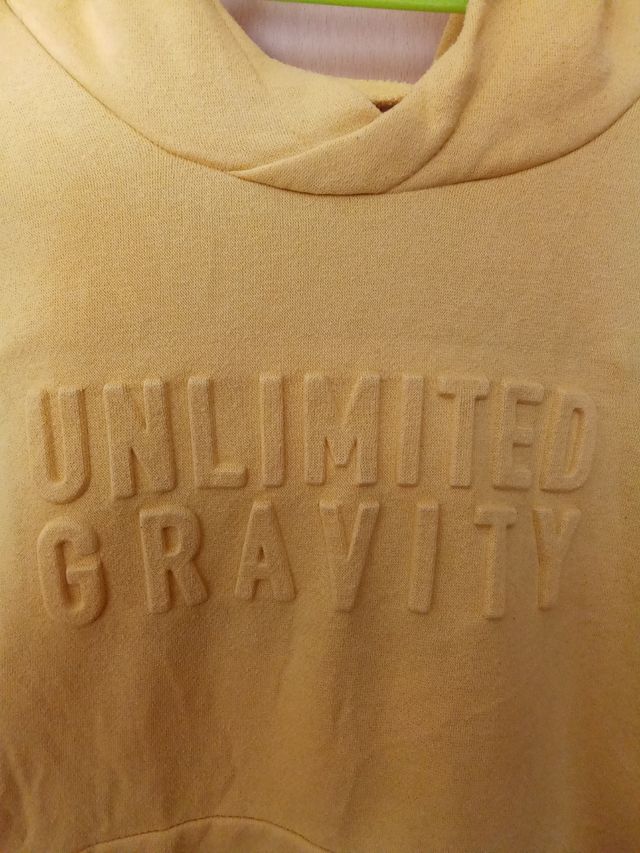 Sudadera con capucha amarilla niño