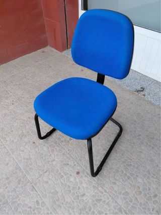 Silla de oficina azul 