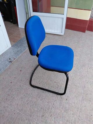 Silla de oficina azul 