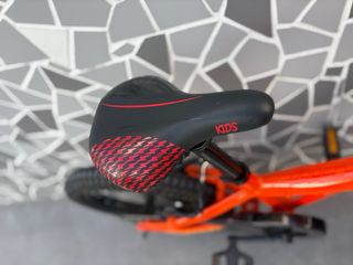 Bici infantil Monty 103 naranja + casco+ruedines

