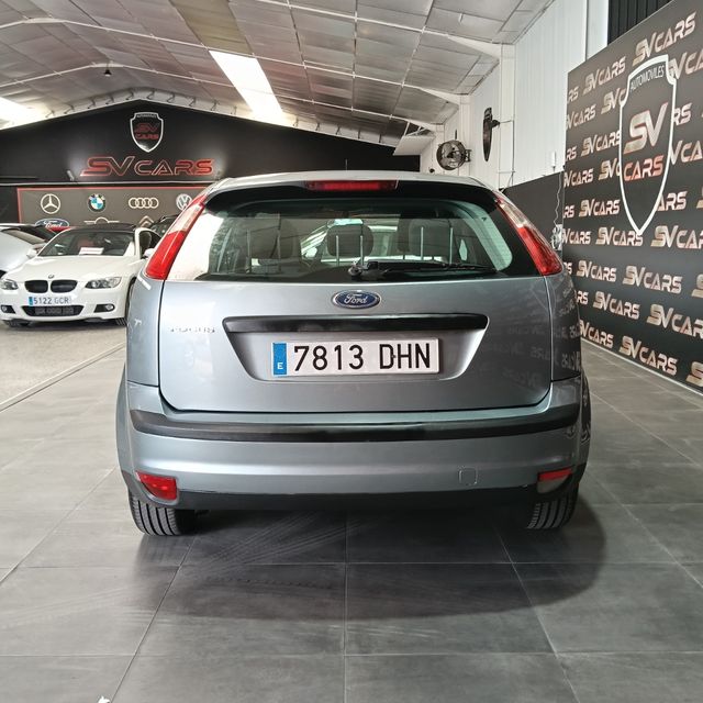Ford Focus 1.6 100 CV. Con sólo 100.500 kms.