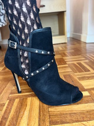 Stivaletti in camoscio