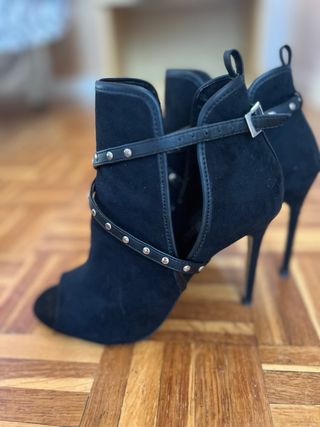 Stivaletti in camoscio