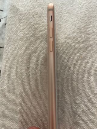 iPhone 8 Plus 64GB Oro Negociable algo