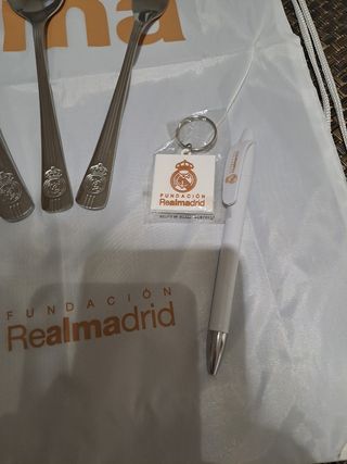 Lote Real Madrid: Bolsa, Cubiertos y Bolígrafos