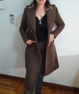 Abrigo marrón elegante