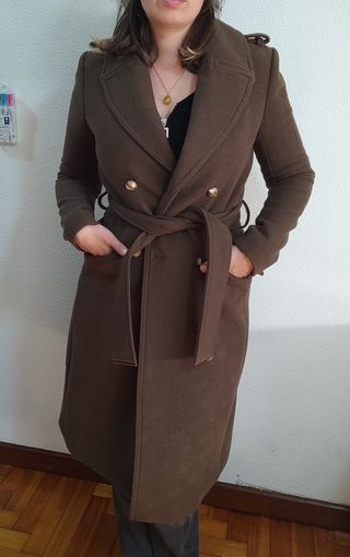 Abrigo marrón elegante