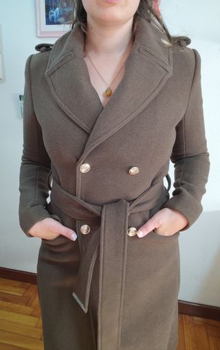 Abrigo marrón elegante