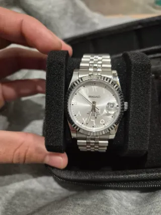 Reloj Seiko Automático Plata y Blanco